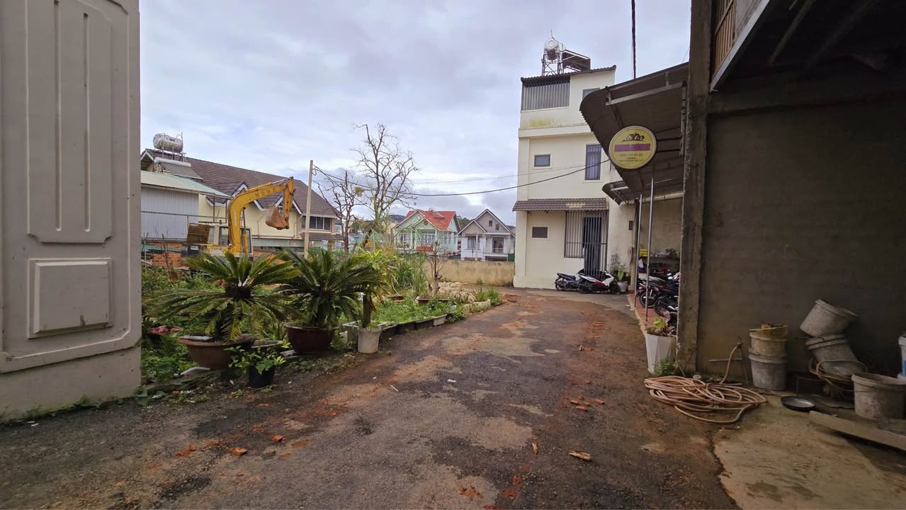 Đất 200m² Đà Lạt - Hẻm Oto, Nở Hậu, Hướng Đông Nam - Giá 8 Tỷ TL