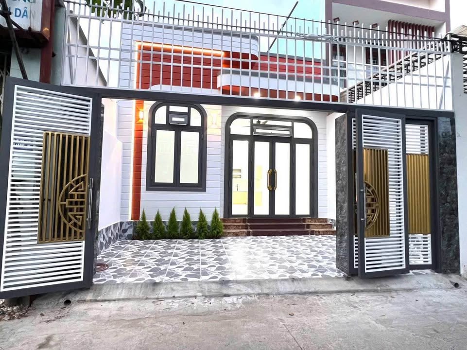 Nhà Mặt Tiền Bờ Kè Cầu Hộ, Nha Trang - 104m² Sân Ô tô, Full Nội Thất 5.9 Tỷ