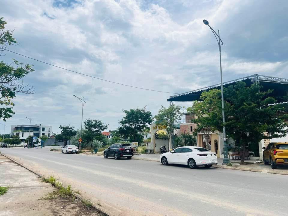 Biệt thự Đông Phùng Hưng 442m² - Kinh doanh đắc lộc, mặt tiền La Sơn Phu Tử