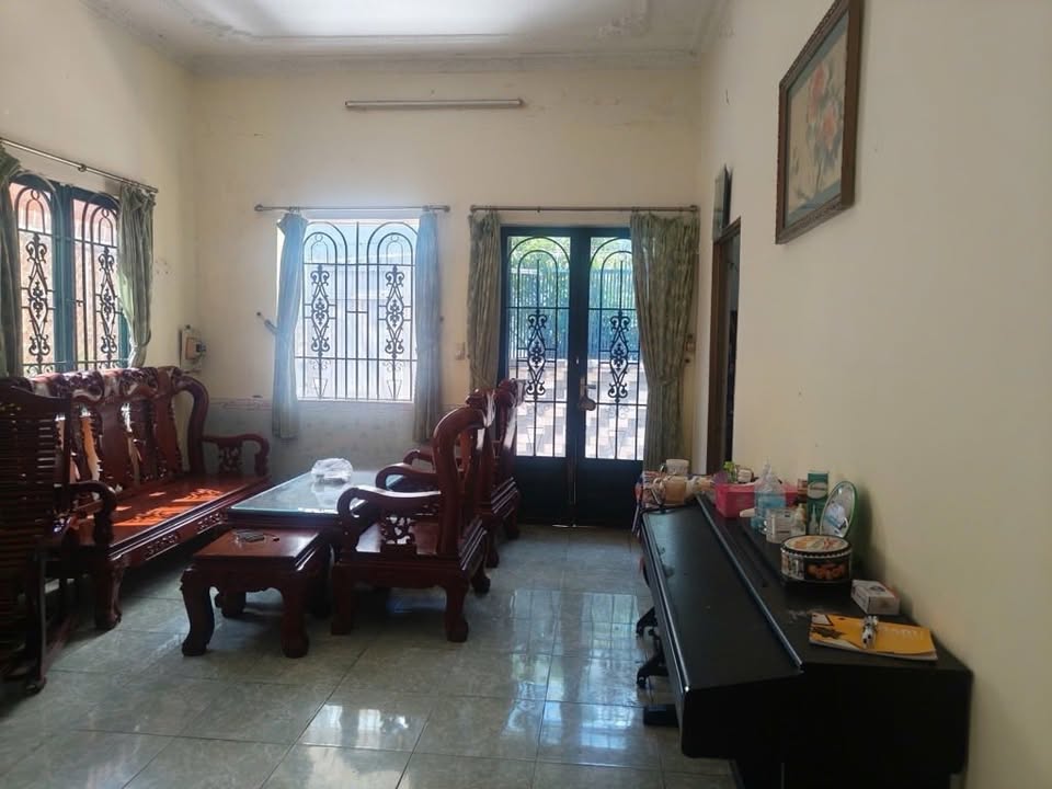 Bán Nhà Mặt Tiền 379, Tăng Nhơn Phú A, Thủ Đức - 150m², Ngang 8m, Ô Tô Tránh