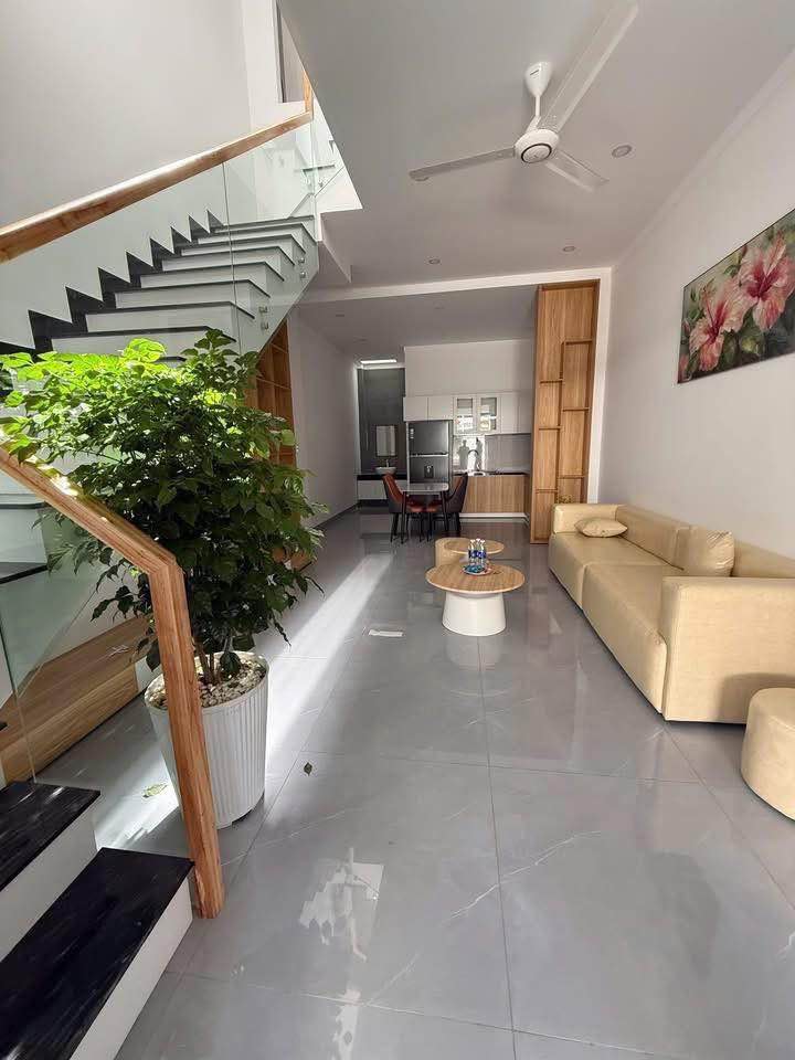 Nhà 1 Trệt 1 Lầu Mới Đẹp Hẻm Y Moan, BMT - 75m², 4.2 Tỷ