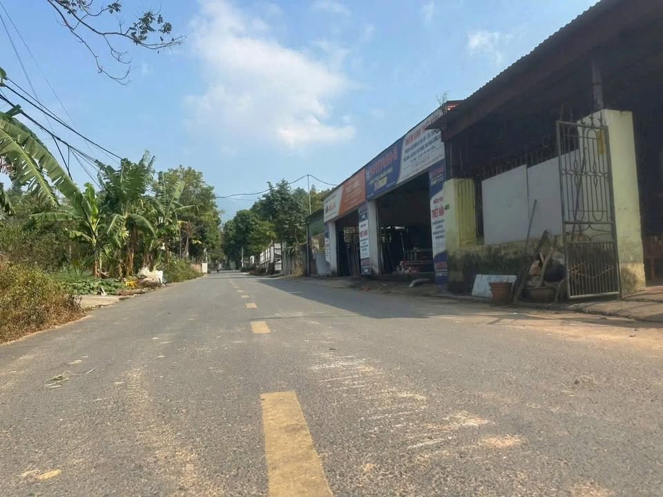 Đất Vàng TX Thái Hòa, Nghệ An - 300m² Mặt Tiền 7.5m - KD Sầm Uất