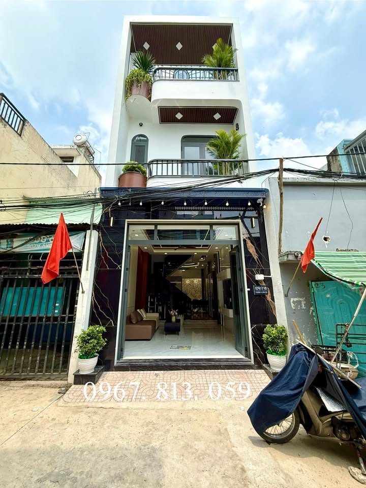 Nhà Hẻm Xe Hơi Thạnh Xuân 22, Q12 - 5.48 Tỷ, 3PN, 3 Lầu, Đông Nam