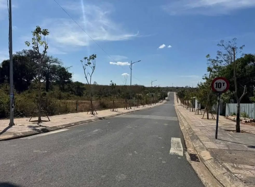 Đất Mặt Tiền Tỉnh Lộ 671 Kon Tum - 240m² Thổ Cư - Giá 720 Triệu