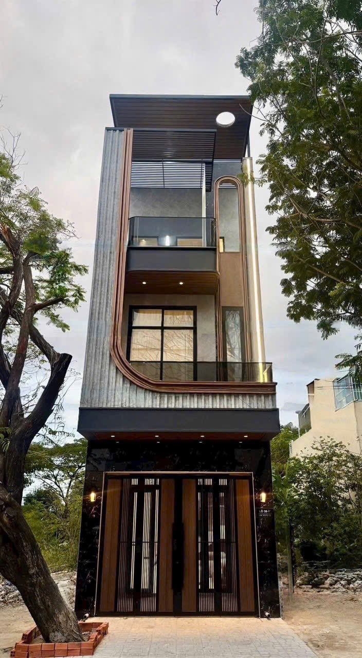 Nhà 3 Tầng Full Nội Thất Gần Sun Group Nha Trang - Giảm 300 Triệu, Giá 6.2 Tỷ