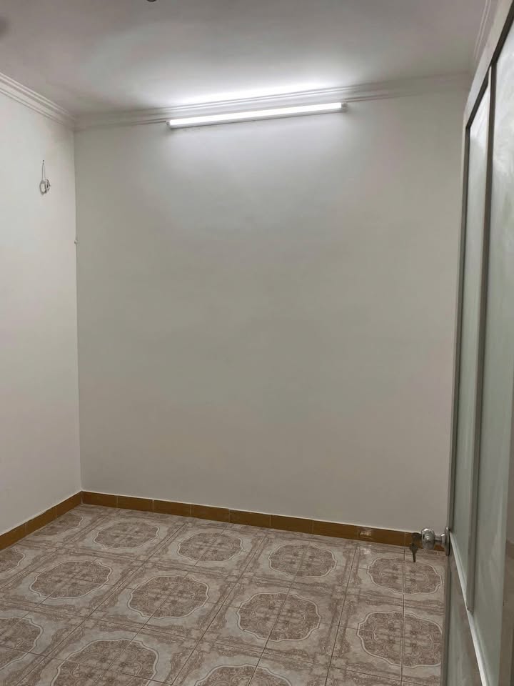 Nhà 80m² 4 Tầng Mặt Ngõ 1 Nghĩa Tân, Cầu Giấy - Cho Thuê Kinh Doanh/Văn Phòng 18 Triệu