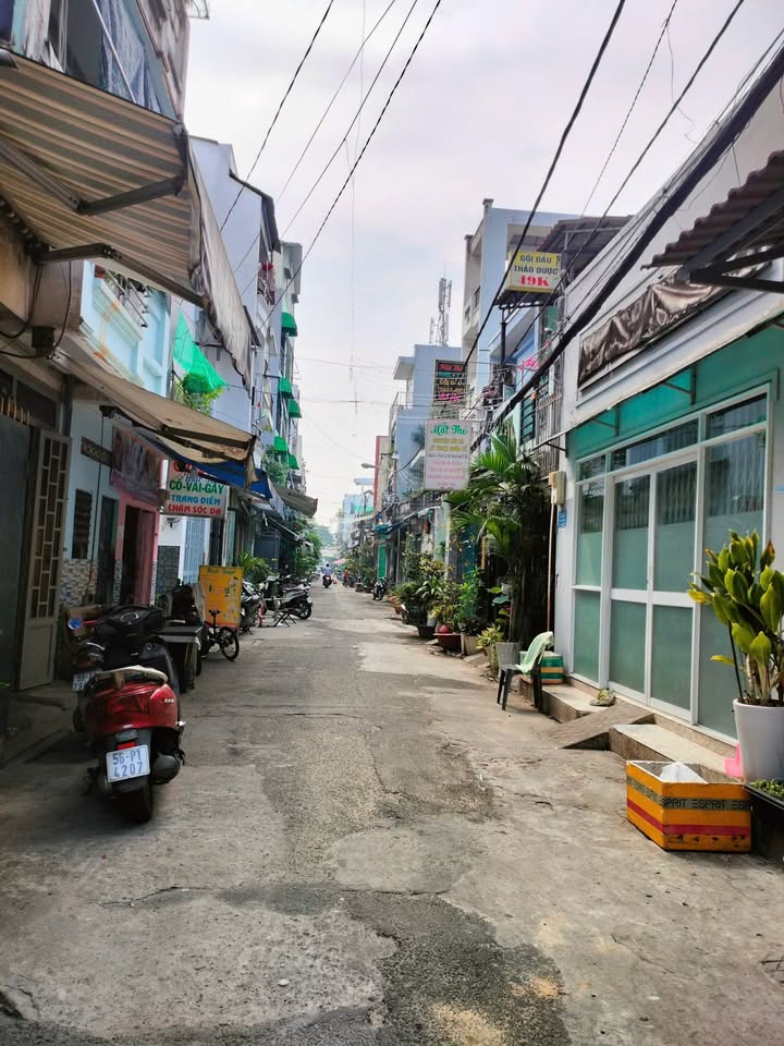 Nhà Mặt Tiền Nguyễn Lộ Trạch Tân Phú 84m² - Kinh Doanh Đắc Lộc