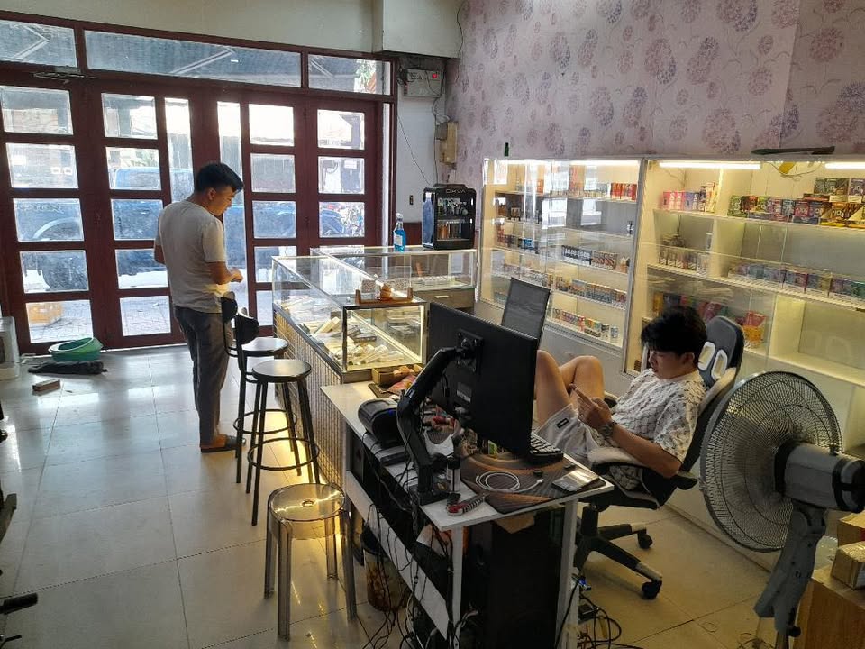 Nhà Mặt Tiền Kinh Doanh Quận 7 - 75m², 4 Tầng, Sổ Vuông A4 - 14.5 Tỷ