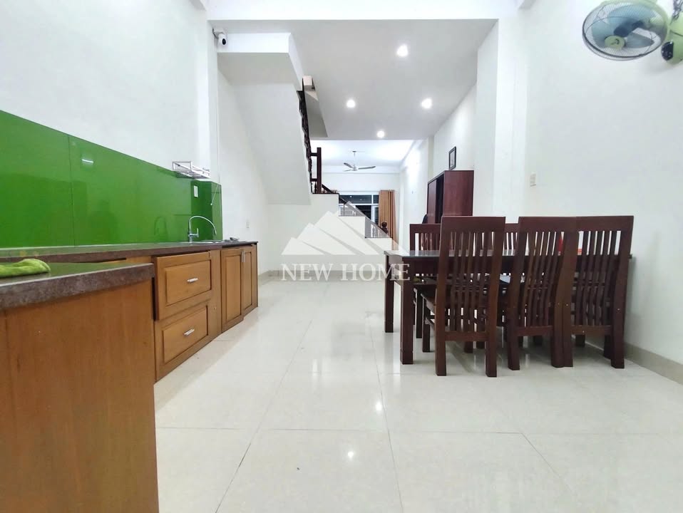 Nhà 3 Tầng Khu Đô Thị Hà Quang 2 - 240m² Full Nội Thất, Giá 16 Triệu/Tháng