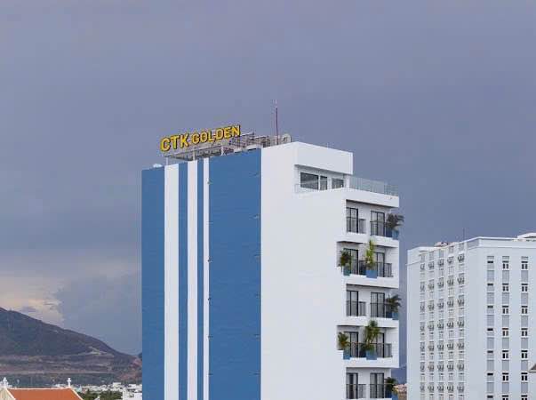 Bán Khách Sạn 2 Sao 185.5m² Sát Biển Nha Trang - Dòng Tiền 183 Triệu/Tháng