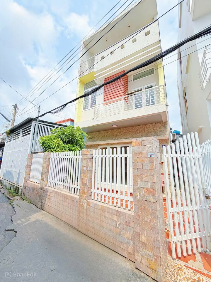 Nhà 3PN Hẻm Nguyễn Văn Kiến, Rạch Giá - 130m² Sẵn Sàng Ở Ngay