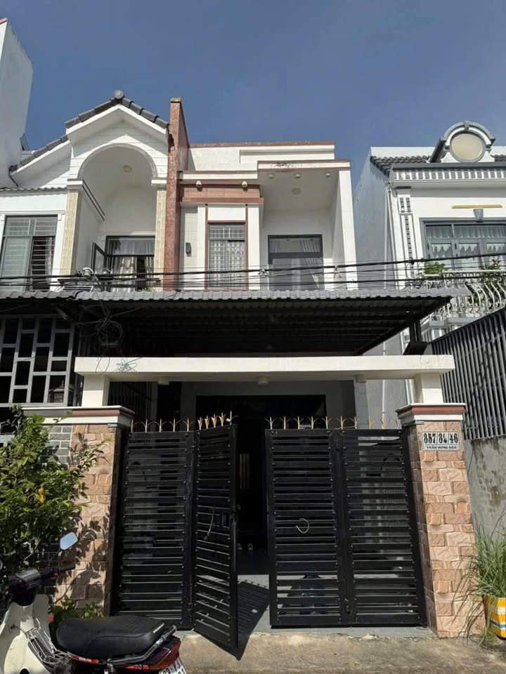 Nhà 2.36 Tỷ Hẻm Oto Trần Hưng Đạo, Sóc Trăng - Sổ Đỏ 84m²