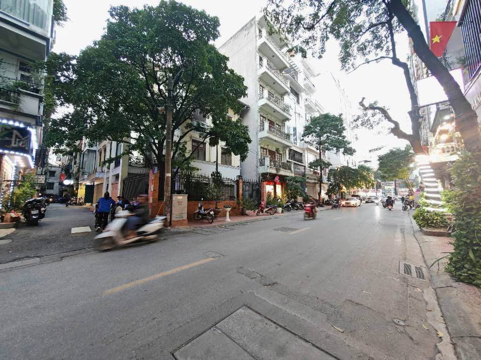 Nhà Phố Đỗ Quang - Cầu Giấy 56m² - Kinh Doanh, Ô Tô Vào Nhà