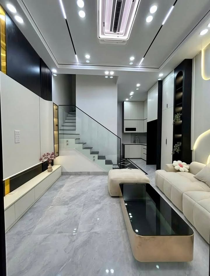 Nhà Lô Góc 5 Tầng Phố Lò Đúc, Hai Bà Trưng - 40m2, Thang Máy, 12 Tỷ