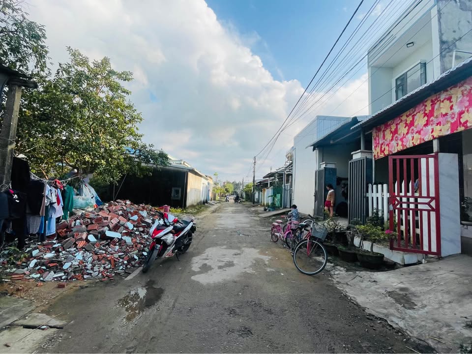 Đất Nền Bình Thạnh 240m² - Sẵn Sàng Xây Biệt Thự/Xưởng