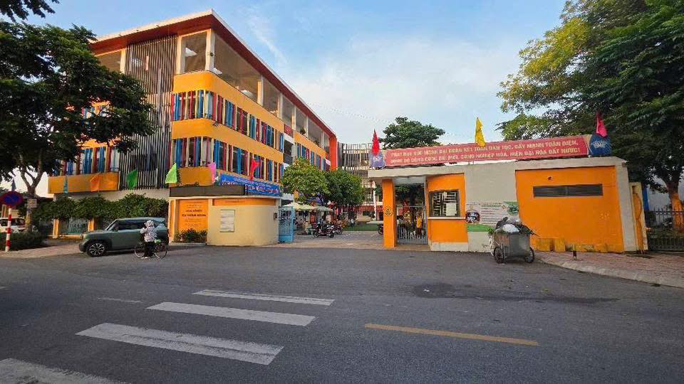 Nhà 5 Tầng Thang Máy Lệ Mật, Long Biên - 50m², 10 Tỷ, Ở Ngay