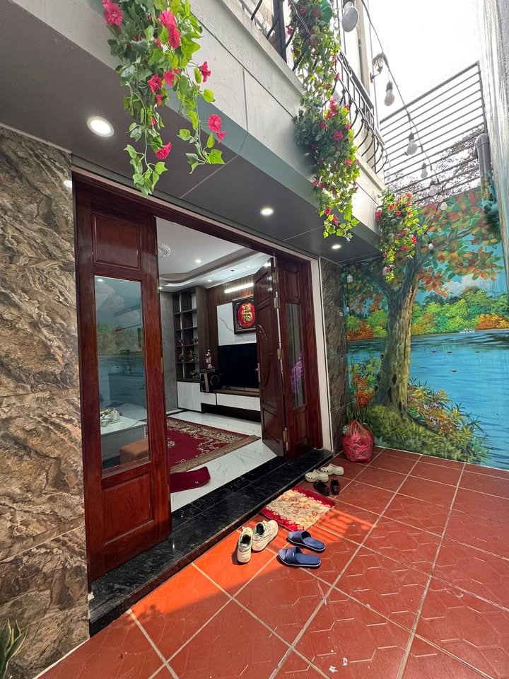 Nhà mới 5 tầng Đàm Quang Trung, Long Biên - 32m², 6 tỷ, ở ngay!