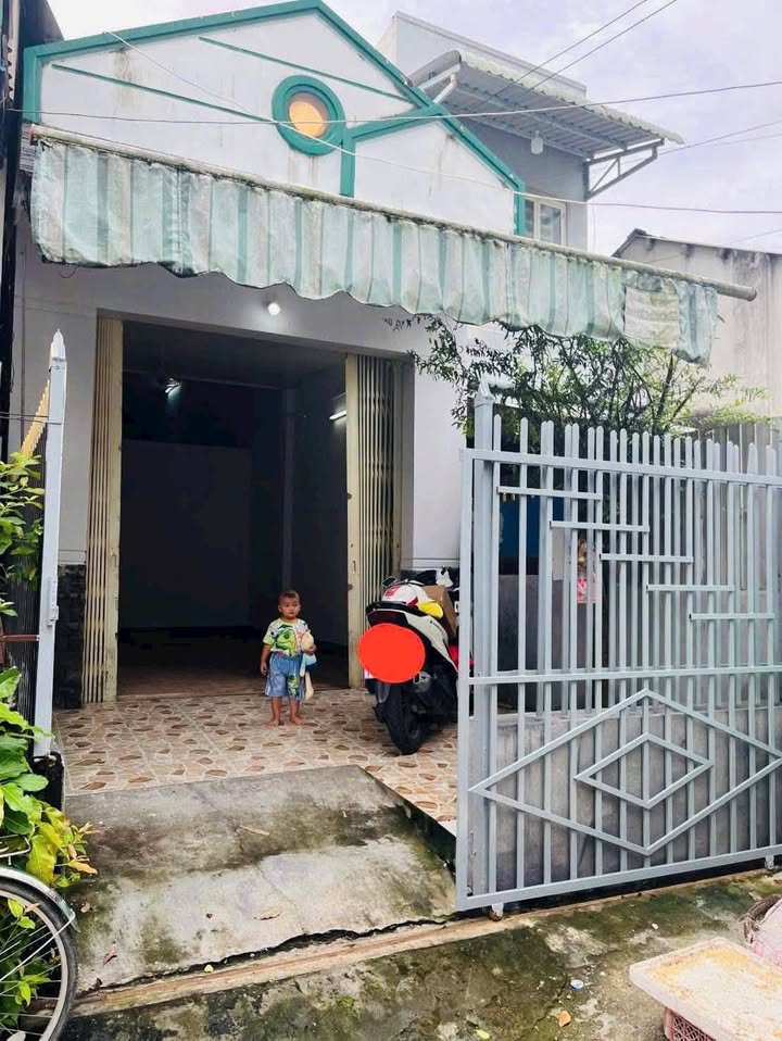 Cho thuê nhà 2PN có gác lửng, Phường Mỹ Long, Long Xuyên - 3.5 Triệu/Tháng