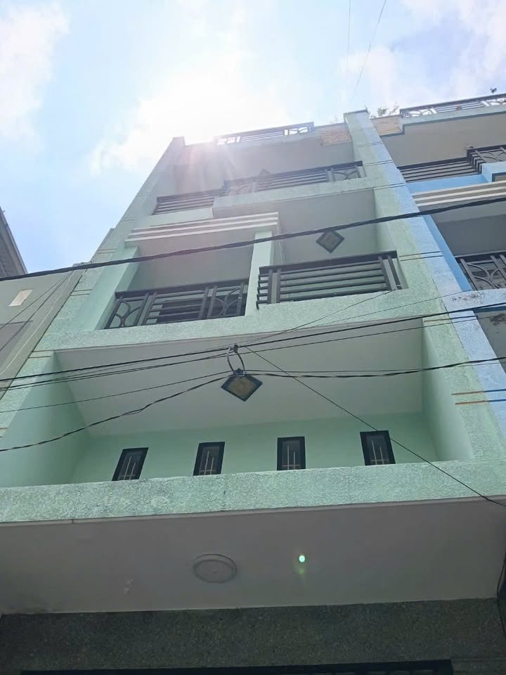 Cho thuê nhà 4x14m, 4PN, 4 tầng đường 8m Bình Phú, Quận 6 - Giá 12 triệu