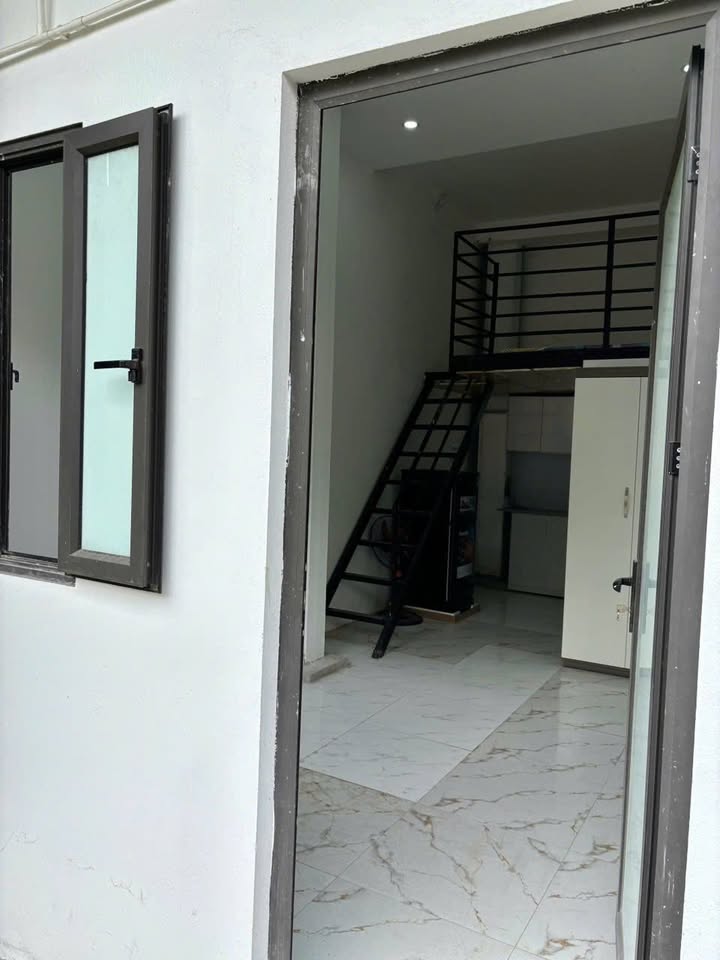 Cho thuê phòng full nội thất 30m² tại Đồng Nhân, Hai Bà Trưng - Sẵn Sàng Dọn Vào Ở Ngay!