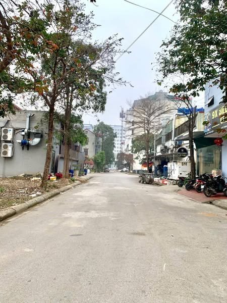 Bán đất KĐT Tân Hồng 100m² - Sổ đỏ, ô tô vào nhà