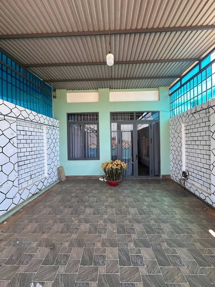 Nhà Mặt Tiền Ymoal, Buôn Ma Thuột - 110m² Kinh Doanh & Ở Lý Tưởng