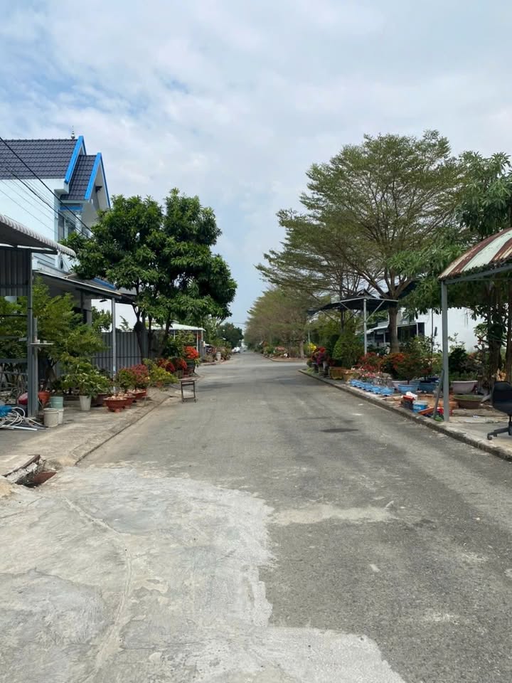 Bán đất Tái Định Cư Đặng Huỳnh 90m² giá 2.6 tỷ - Sổ đỏ sẵn sàng