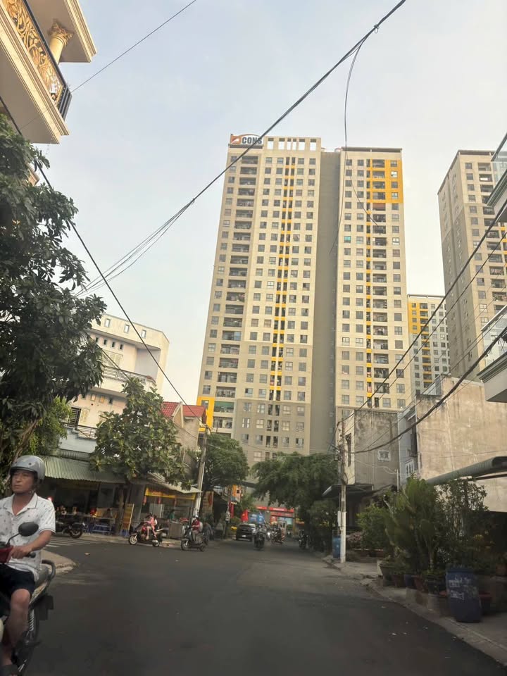 Nhà Mặt Tiền Dĩ An 120m² - Kinh Doanh Sầm Uất, Vừa Ở Vừa Cho Thuê