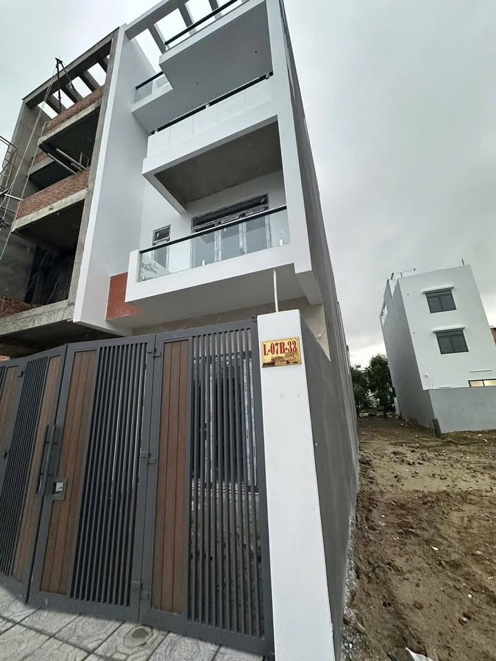 Nhà Mặt Tiền Võ Văn Kiệt, Nha Trang - 100m², 4 Tầng, Giá Giảm 300 Triệu