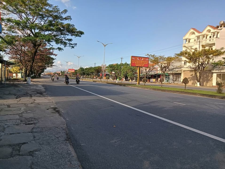 Mặt Tiền Trần Hưng Đạo 991m² - Kinh Doanh Cây Xăng - 20 Tỷ