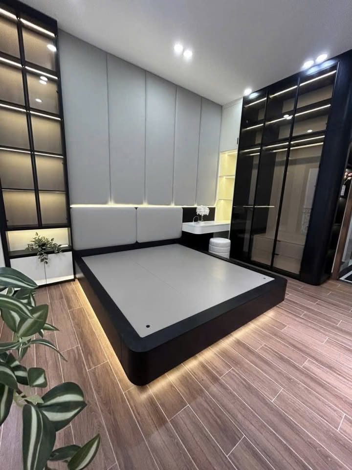 Nhà Phố Cổ Lò Đúc 45m² 5 Tầng Thang Máy - 12.26 Tỷ