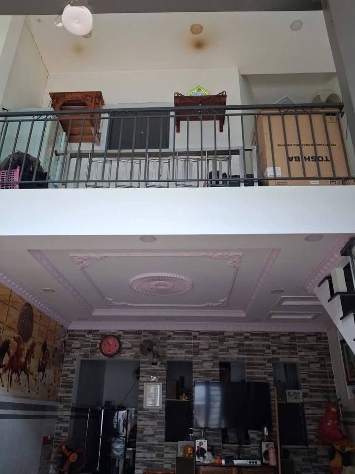 Nhà 41m² Hóc Môn - 1.3 Tỷ, Sổ Hồng Riêng, Gần Q12