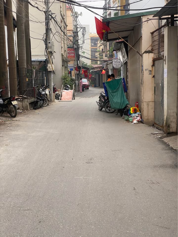 Nhà Thổ Cư Phú Diễn, Bắc Từ Liêm - 34m² Hai Mặt Tiền, Ô Tô Vào Nhà