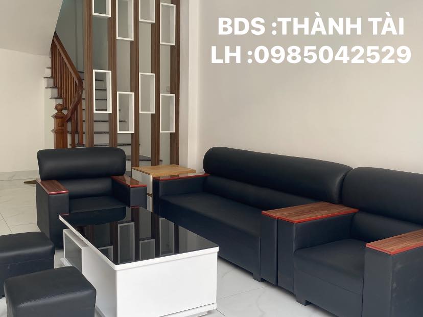 Nhà Độc Lập 40m² Tân Phú - 4 Tầng, Ô Tô Ngủ Trong Nhà