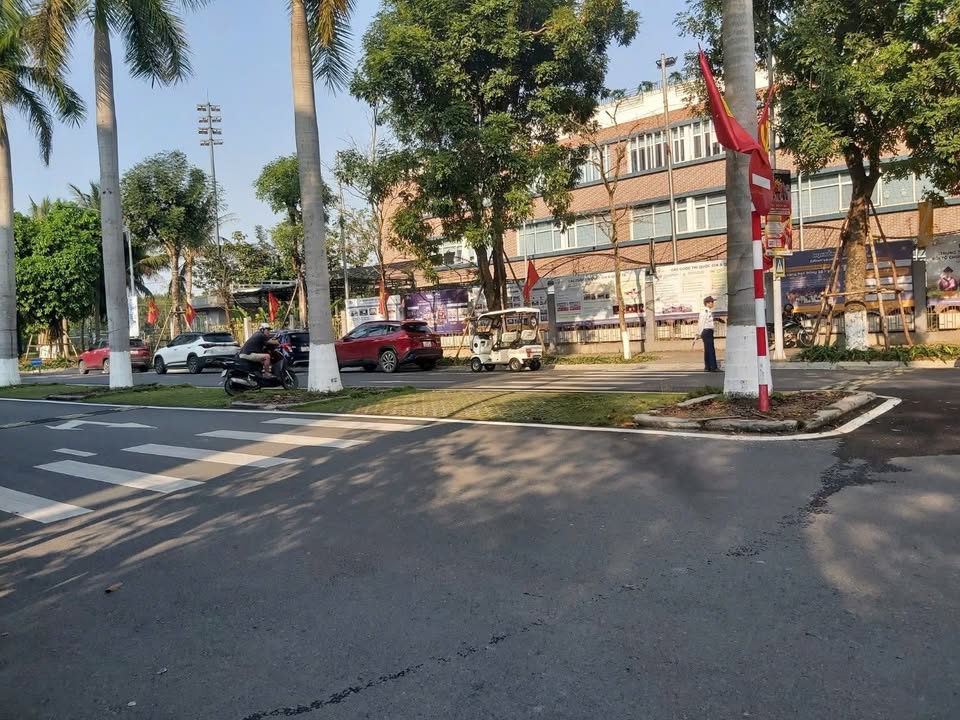 Nhà Phố Ecopark 73m² Mặt Tiền 5m - Kinh Doanh Đỉnh Cao Đối Diện Trường Edison