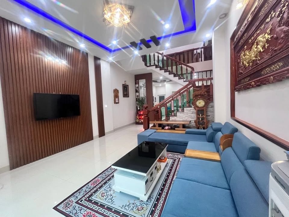 Nhà 3 Tầng Lê Cao Lãng, Cẩm Lệ - 100m², Hướng Đông Nam, 7.99 Tỷ