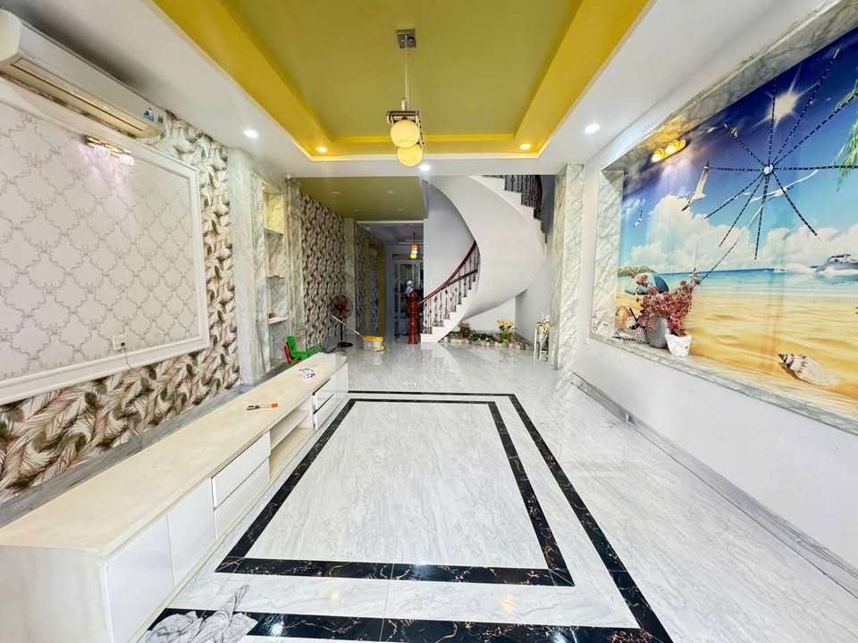 Cho thuê nhà 3 tầng MT Võ Văn Kiệt, Phan Thiết - 115m², 16 triệu/tháng