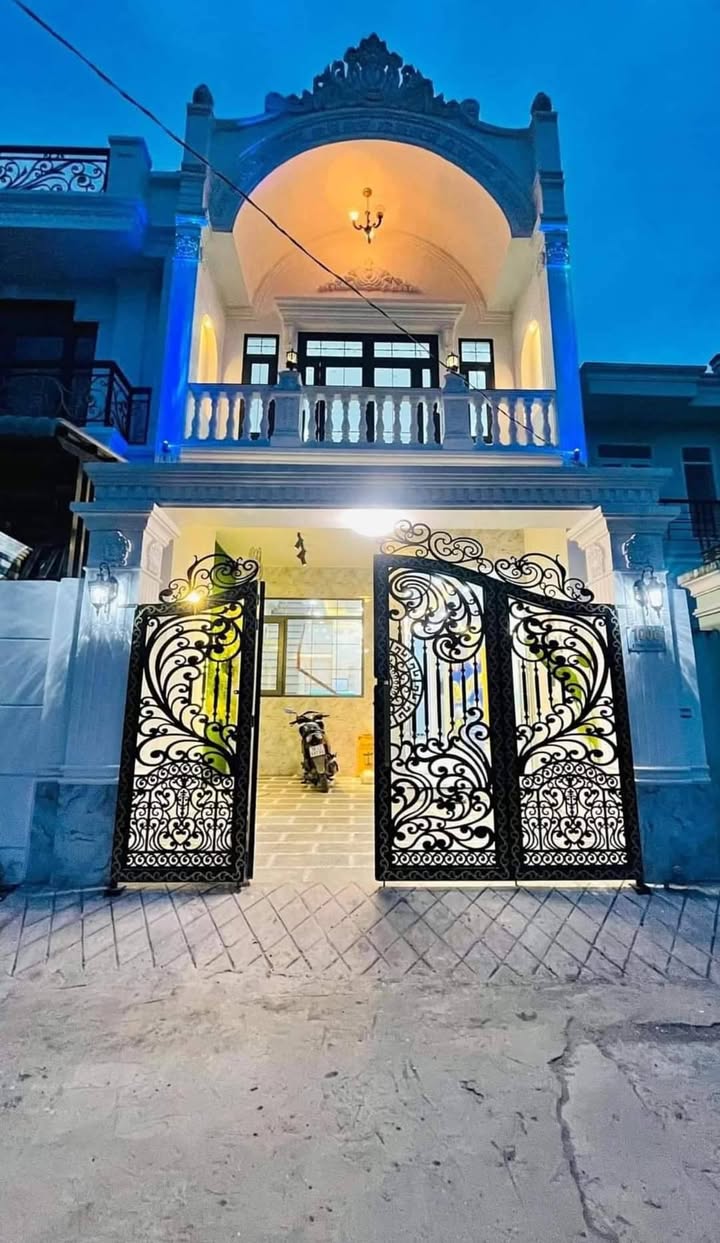 Nhà 1 Lầu Đường Xe Hơi Tân Kiên 110m² Giá 1.35 Tỷ - Sổ Hồng Riêng