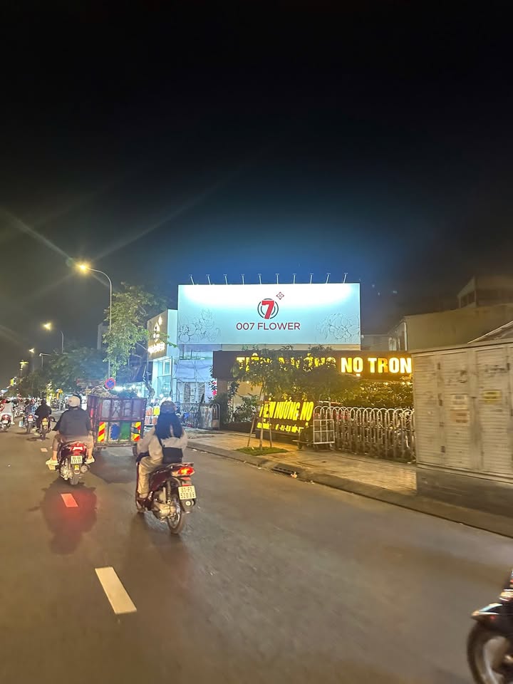 Nhà phố Nguyễn Thái Sơn 98m² 28 tỷ - Mặt tiền kinh doanh