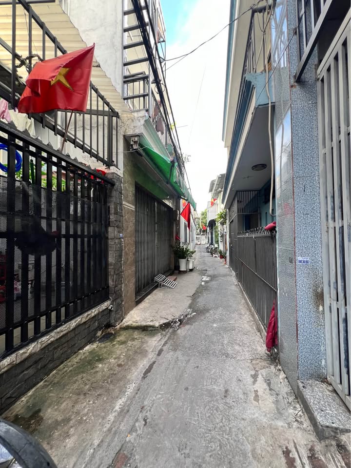 Nhà 70m² Nguyễn Thị Đặng, Q12 - Tặng nhà C4 lửng, 2PN - Giá 3.8 tỷ