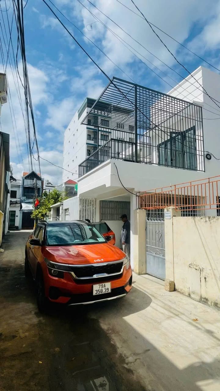 Nhà 1 Trệt 1 Lầu 97m² Gần Biển Trần Phú, Nha Trang - Sổ Hồng Sẵn Sàng