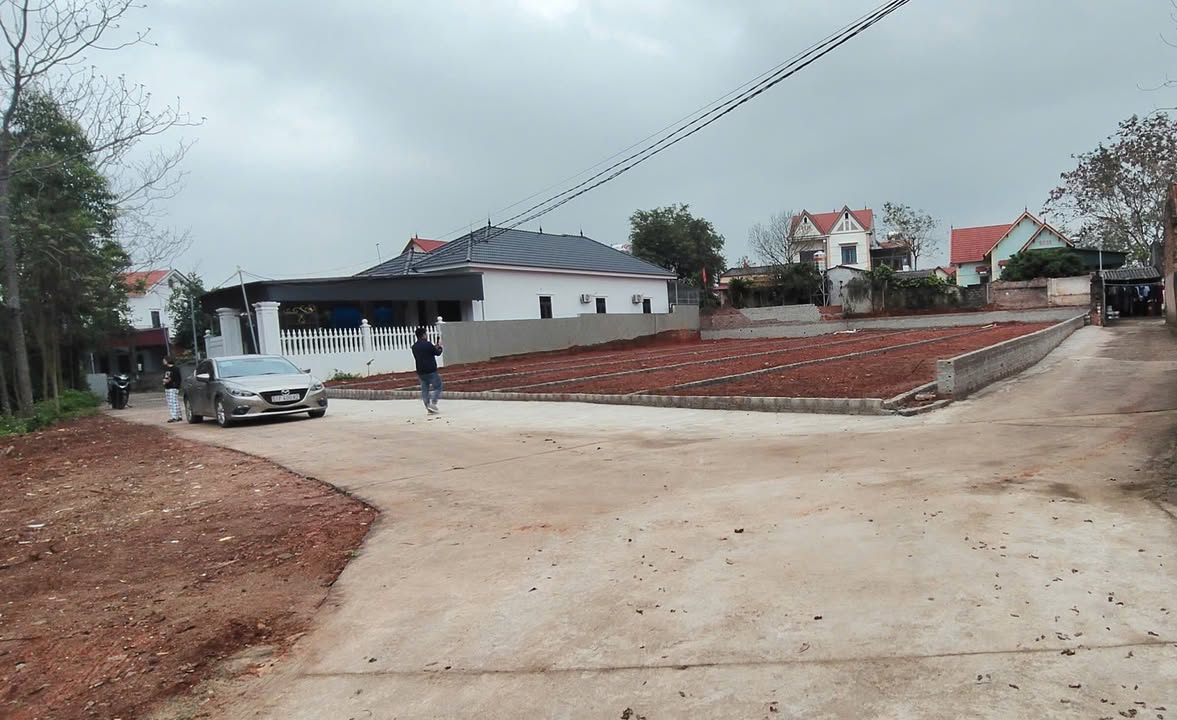 Đất nền 300m² Tam Dị, Lục Nam, Bắc Giang - Hơn 800 triệu, Sổ đỏ sẵn sang tên