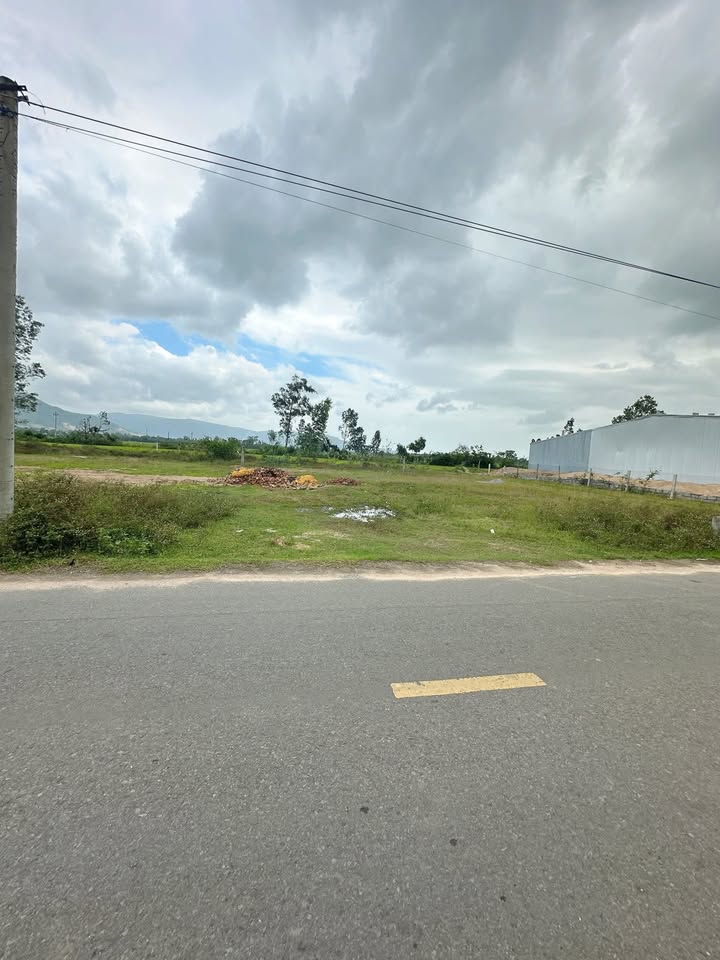 Đất nền 240m² Xuân An, Gia Lai - Mặt tiền nhựa, khu dân cư, giá 860 triệu/lô