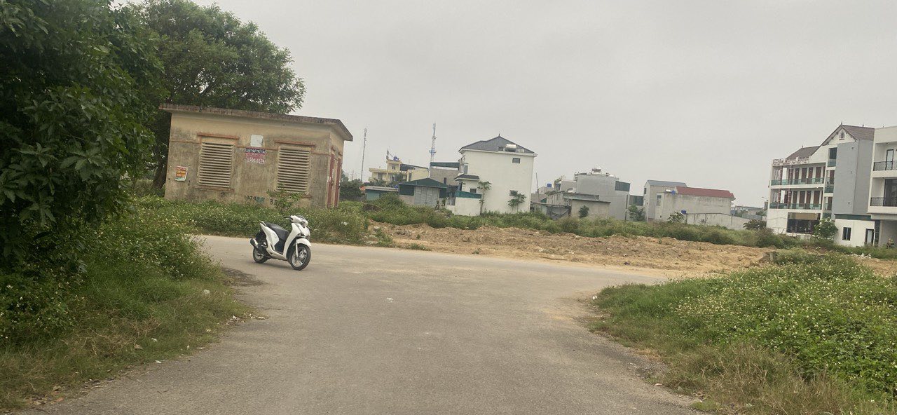 Bán Gấp Đất Nền Sầm Sơn 249m² - Ngay Trung Tâm Du Lịch, Sổ Hồng Sẵn