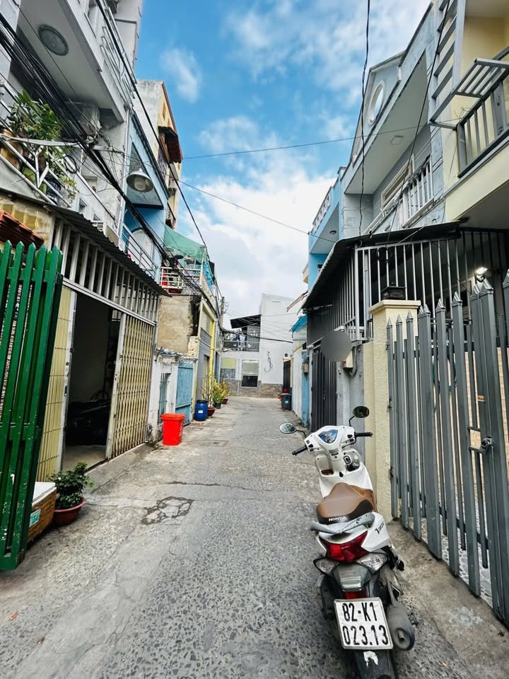 Nhà Phố Hẻm Thông Đỗ Xuân Hợp, TP. Thủ Đức - 56m², 3 Tầng, Giá Tốt