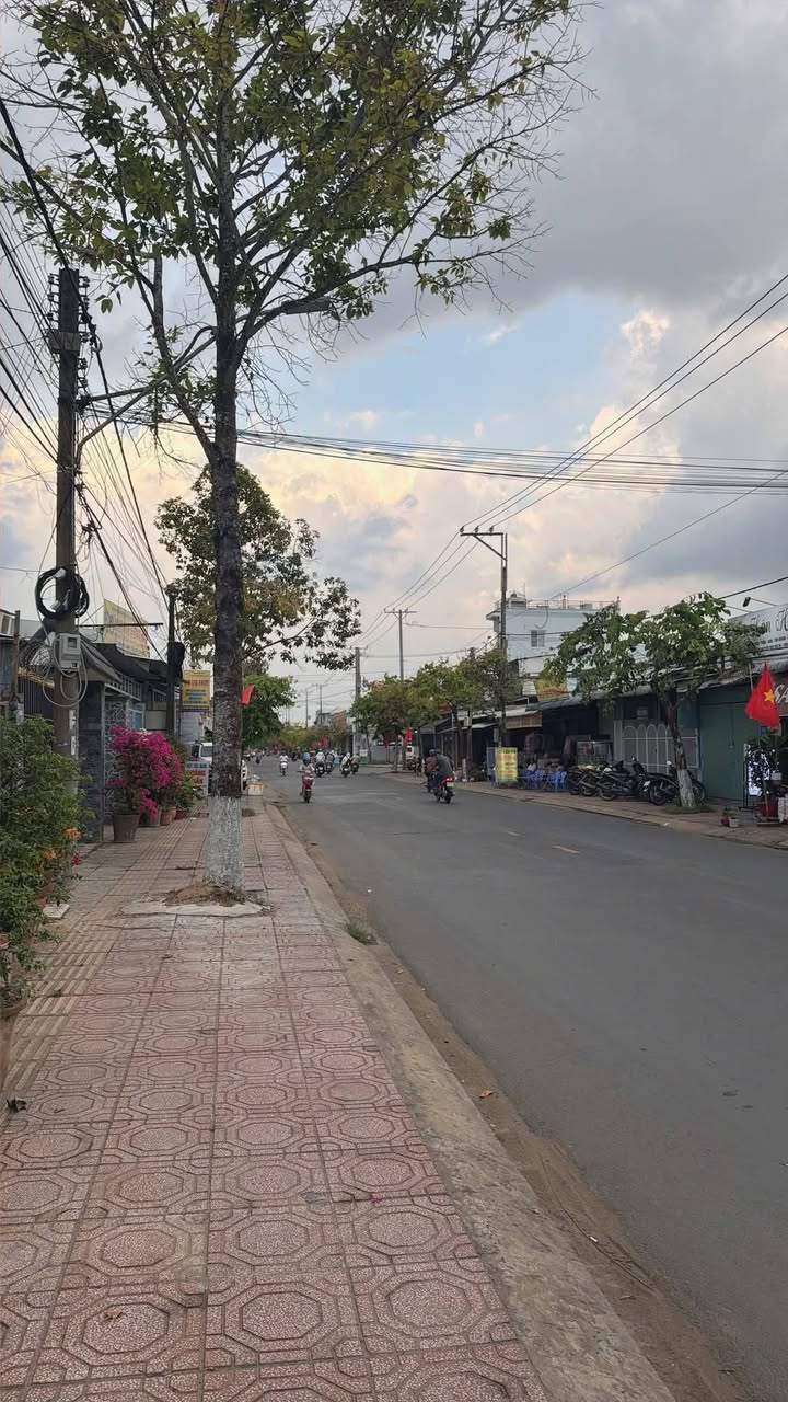 Cho Thuê Nhà Mặt Tiền Đường 14/9 Vĩnh Long - 3PN Kinh Doanh Tốt - 6 Triệu/Tháng