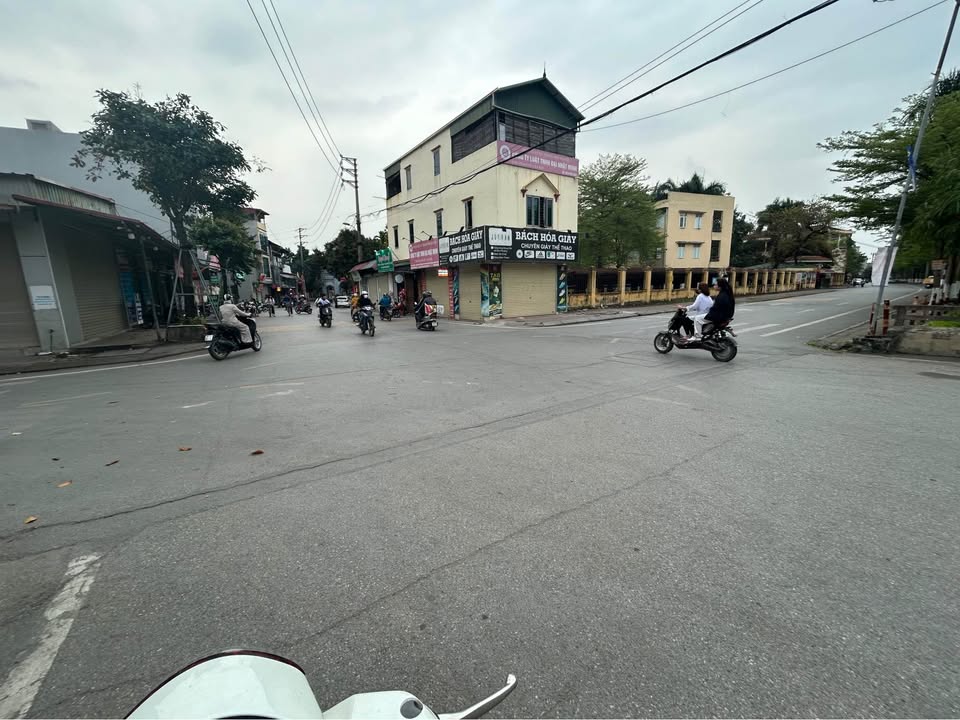 Mặt Phố Phùng 91m² - Vỉa Hè Rộng, Ô Tô Tránh - Kinh Doanh Đỉnh Cao