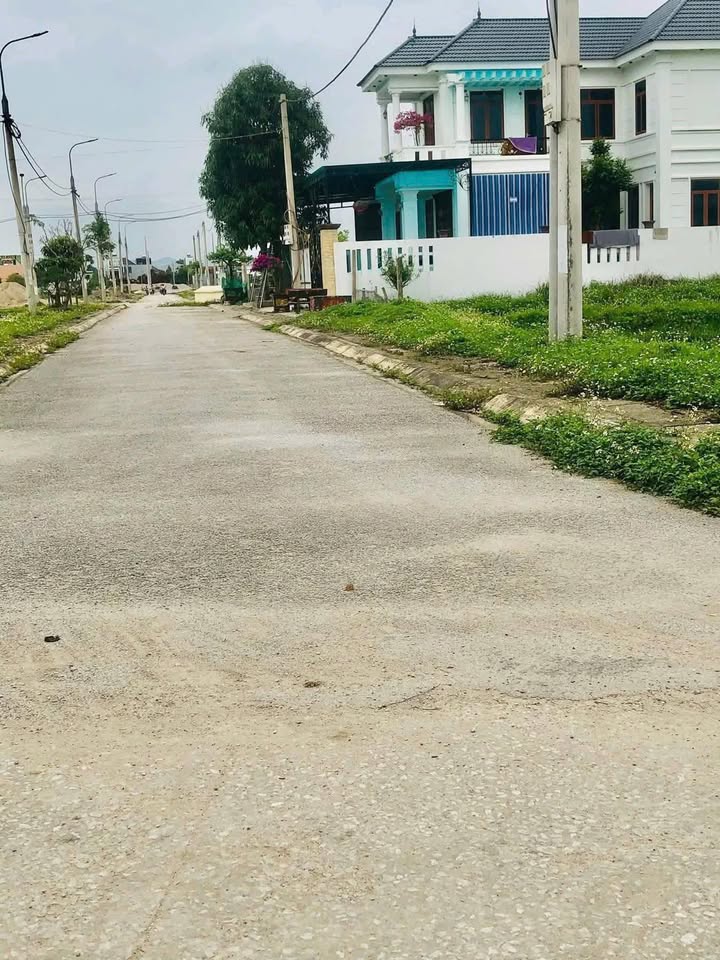 Bán Đất Nền Hướng Nam 100m² Thị Trấn Tân Phong, Quảng Xương - Giá 1.3 Tỷ