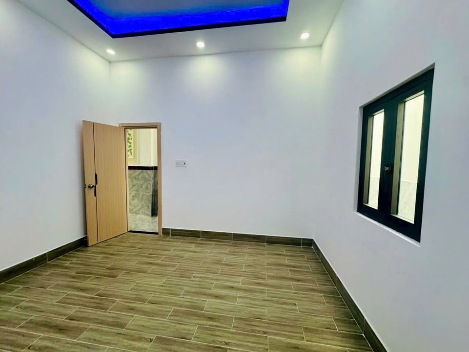 Nhà 105m² Ngay Ngã Ba Mỹ Hạnh, Đức Hòa - Giá 3.65 Tỷ, Tặng Xe Máy Điện