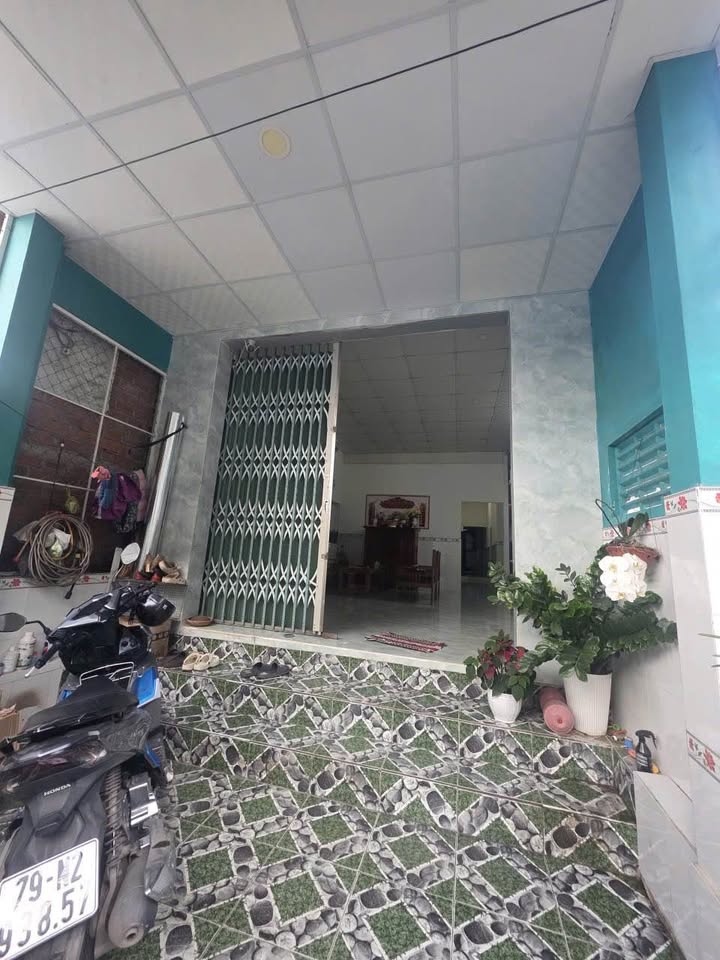 Nhà 102m² Dương Văn Nga, Nha Trang - 3.95 Tỷ, Gần Biển, Ô Tô Vào Nhà